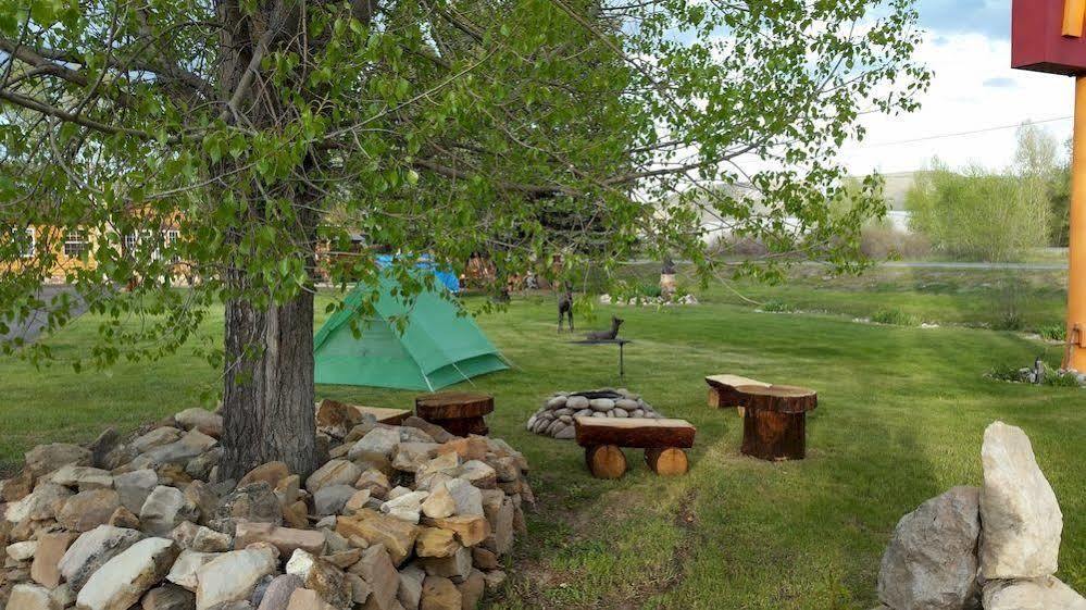 Long 2* Gunnison